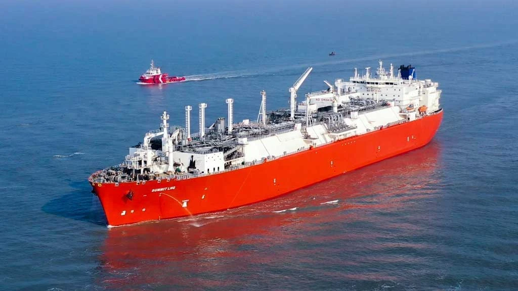 চট্টগ্রামে আসছে জ্বালানি তেলের নতুন চালান, ভিড়বে দুই জাহাজ