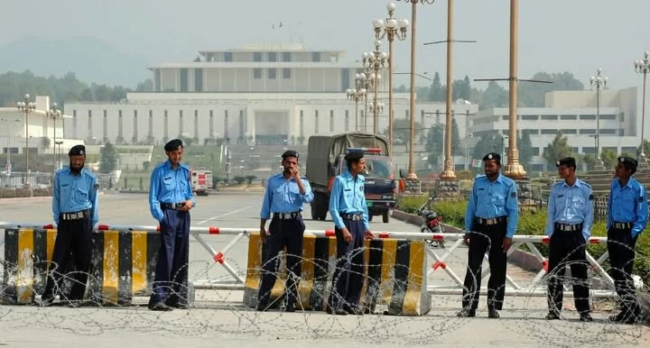 যুক্তরাষ্ট্র-ইরান আলোচনা: কারা থাকছে, কী নিয়ে কথা হবে?