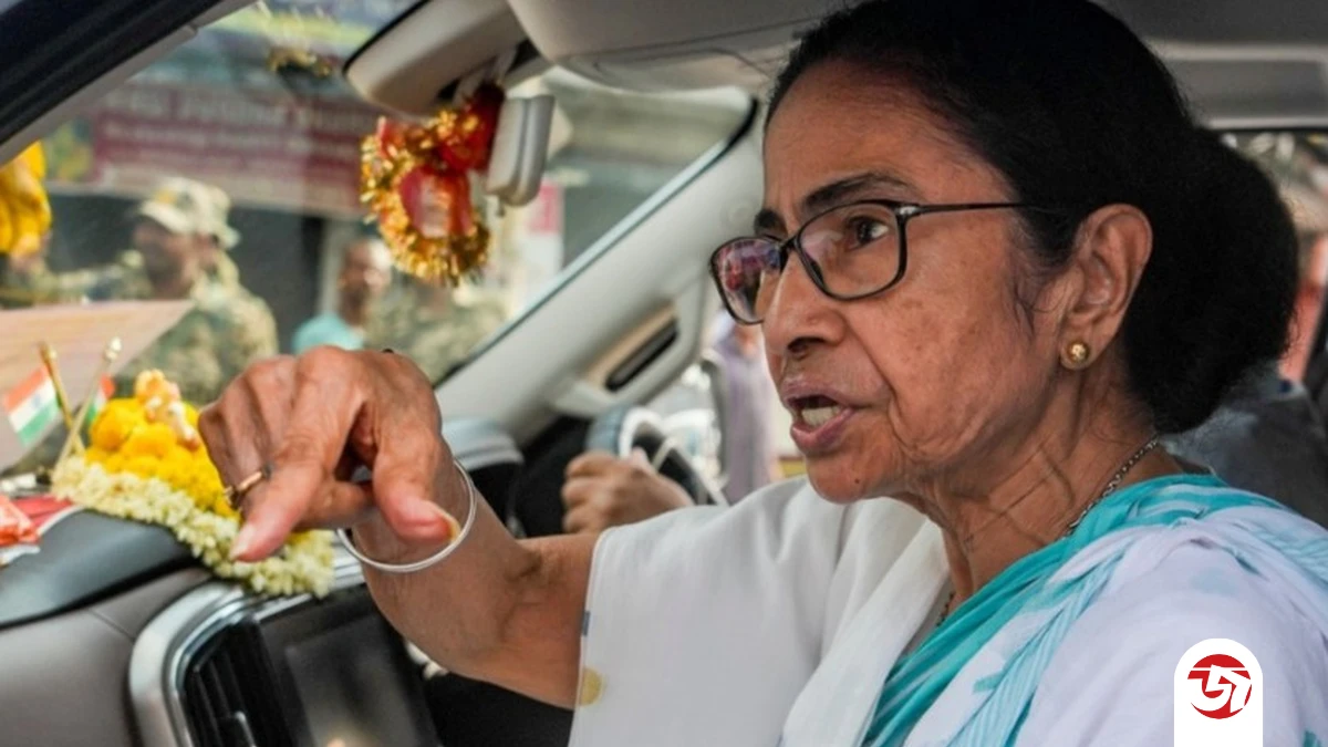 মমতার গাড়ি দেখেই ‘চোর-চোর’ স্লোগান, ভবানীপুরে কী ঘটল?