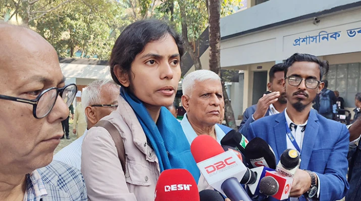 পোলিং এজেন্টদের কেন্দ্রে প্রবেশে বাধার অভিযোগ মনীষার