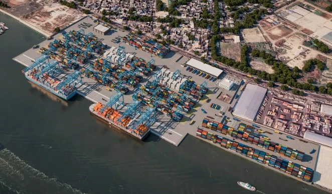 ৬৭০০ কোটি টাকা বিনিয়োগে চট্টগ্রামে মায়ার্স্ক নির্মাণ করবে 'লালদিয়া কনটেইনার টার্মিনাল'