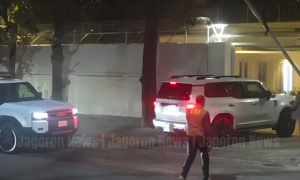 মার্কিন প্রেসিডেন্টের কৌশলে নিরাপত্তা বলয়: তারেক রহমানের গাড়িবহরে দেখতে প্রায় একই দুই গাড়ি