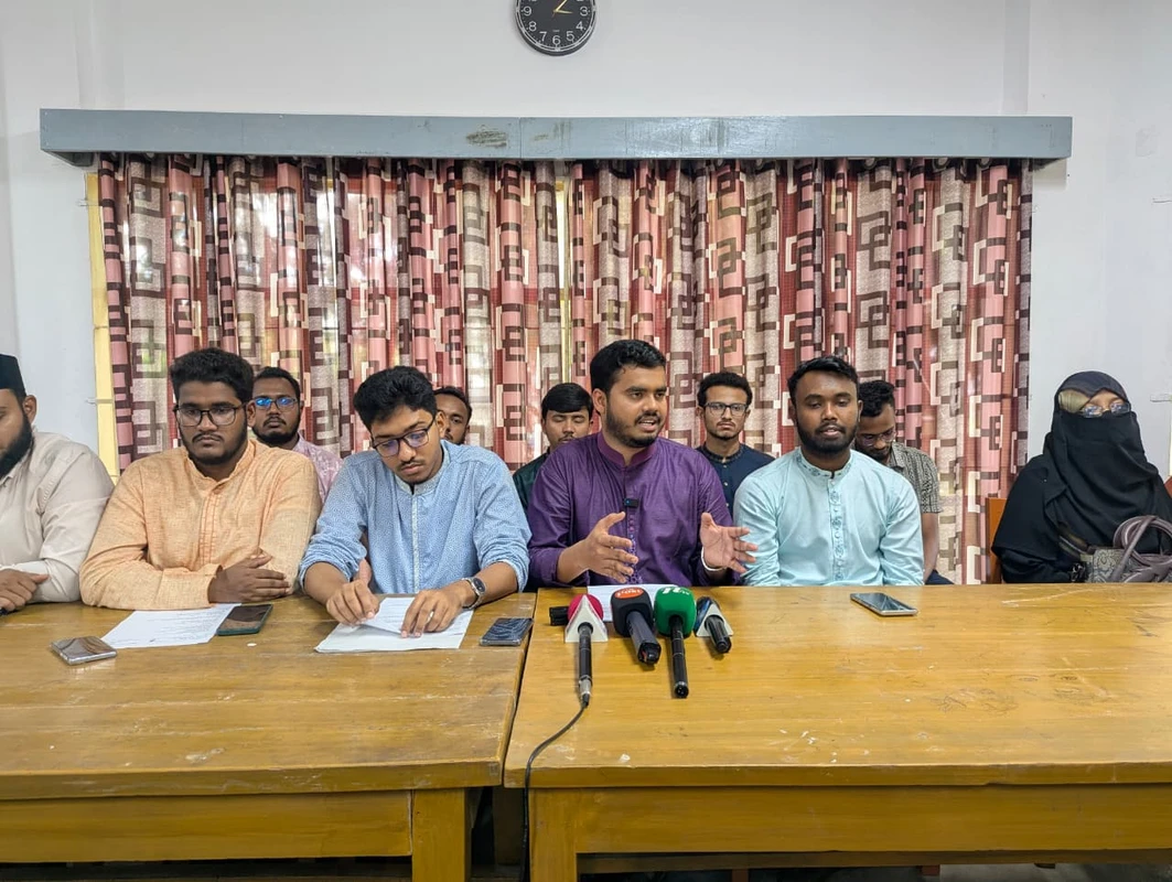 চাকসুর প্রথম নির্বাহী সভায় শিক্ষার্থীদের সমস্যা সমাধানে রূপরেখা নিয়ে সংবাদ সম্মেলন