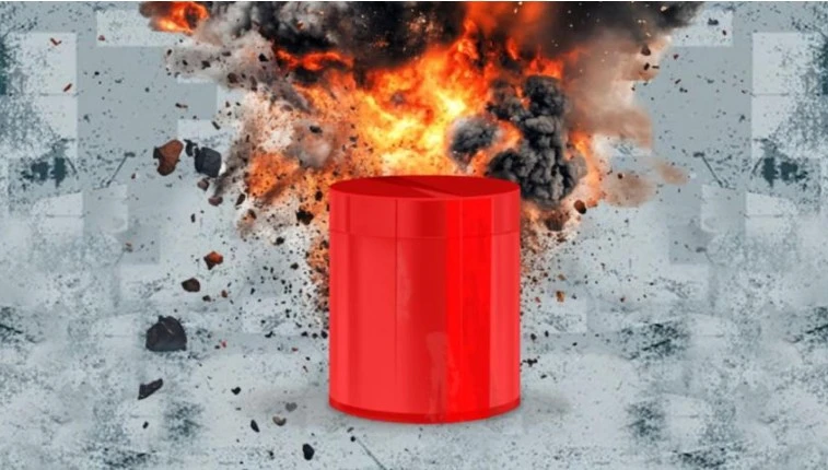 ভোটকেন্দ্রে ককটেল বিস্ফোরণ, আহত ৩