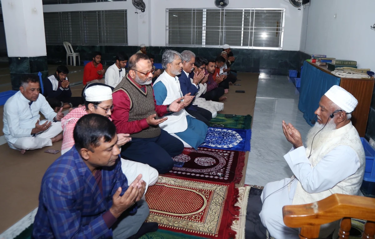 ওসমান হাদির মাগফিরাত কামনায় ঢাবির বিশেষ দোয়া মাহফিল