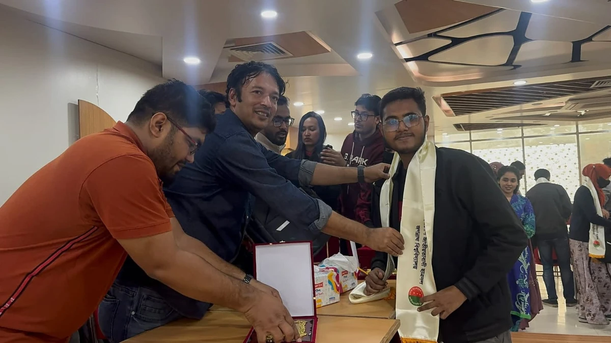 ৪০০ মেধাবী শিক্ষার্থীদের সংবর্ধনা দিলো জবি ছাত্রদল