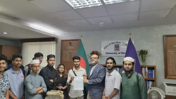 ঢাকা বিশ্ববিদ্যালয়ে ভর্তি পরীক্ষায় পোষ্য কোটা বাতিলের দাবি