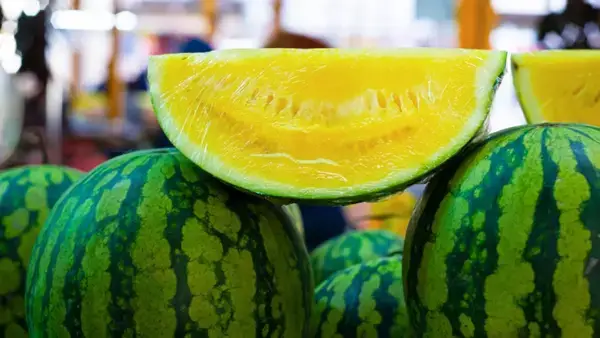 বীজহীন ফলের পেছনের বিজ্ঞান—উপকার নাকি হুমকি?