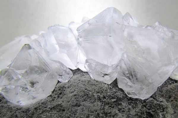 জেনে নিন ফিটকিরির দারুণ ৭টি ব্যবহার