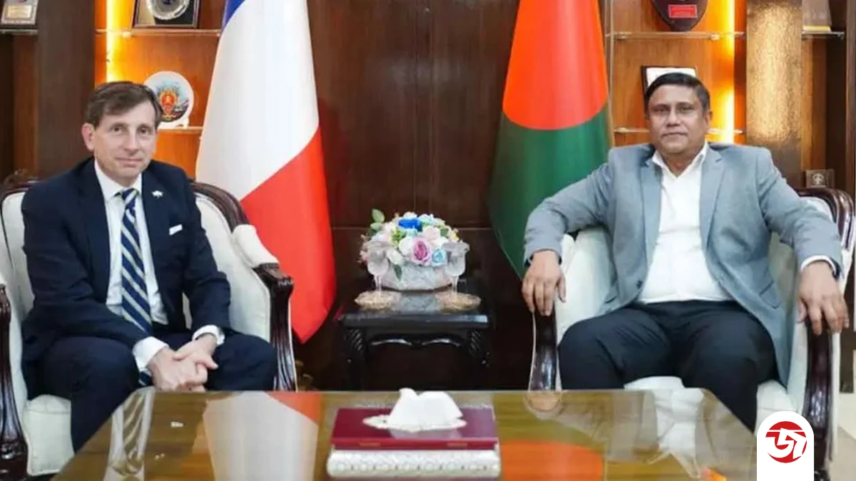 বাংলাদেশ ও ফ্রান্স সামরিক সম্পর্ক সুদৃঢ় করতে আগ্রহী