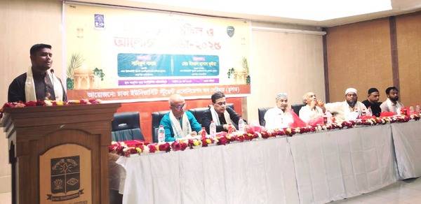 শিক্ষার্থীদের প্রতি সৎ ও যোগ্য প্রতিনিধি নির্বাচনের আহ্বান হাসনাত আবদুল্লাহর