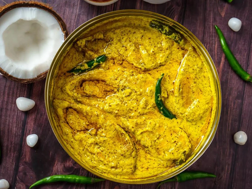 স্বাদে মাতাবে, হৃদয়কে সুস্থ রাখবে: ভাপা ইলিশের রেসিপি ও পুষ্টিগুণ