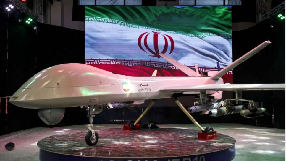 ১ হাজার অত্যাধুনিক ড্রোন হাতে পেয়েছে ইরানের সেনাবাহিনী