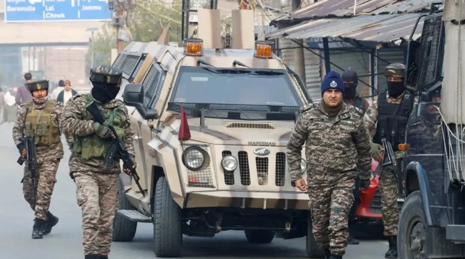 দিল্লী ও ইসলামাবাদের পর এবার কাশ্মীরে ভয়াবহ বিস্ফোরণে নিহত ৯