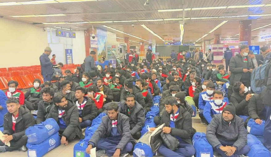 লিবিয়া থেকে দেশে ফিরলেন লিবিয়ায় অনুপ্রবেশকারী ১৭০ বাংলাদেশি