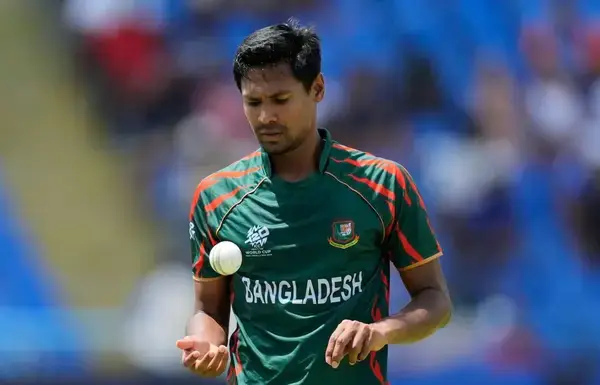 চার বছর পরে সেরা দশে মোস্তাফিজ