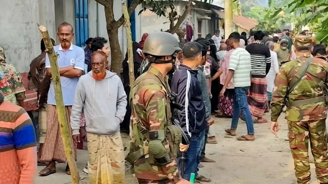 সাত সকালে নড়াইলে ৪ জনের মৃত্যু,  নেপথ্যে যে ঘটনা