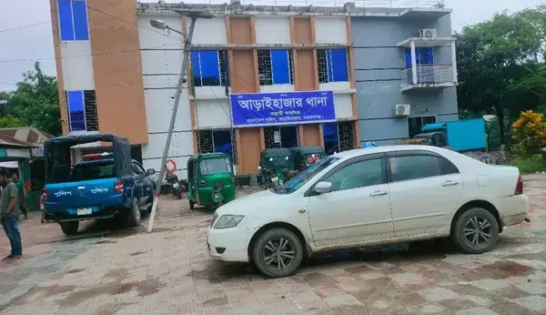 নারায়ণগঞ্জের আড়াইহাজারে কিশোরের ঝুলন্ত লাশ উদ্ধার