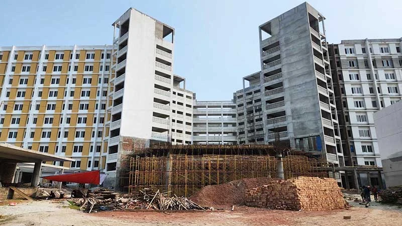 রাবির নির্মাণাধীন শেখ হাসিনা হলের নাম অপরাজিতা, কামারুজ্জামানের নাম বিজয়-৭১