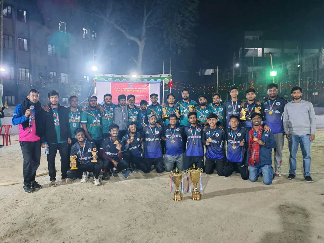 রাবির মতিহার হলে ওসমান হাদী স্মৃতি নাইট শর্ট পিচ ক্রিকেট টুর্নামেন্টে চ্যাম্পিয়ন এলিট রয়্যালস