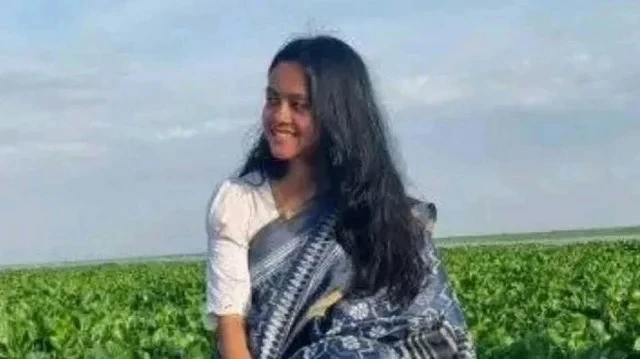 নিজ বাড়ি থেকে রাবি শিক্ষার্থীর ঝুলন্ত মরদেহ উদ্ধার