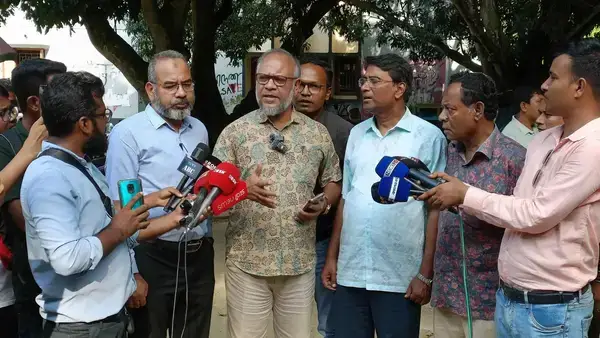 কম্পিলিট শাটডাউন কর্মসূচি স্থগিত করলো জাতীয়তাবাদী শিক্ষক ফোরাম