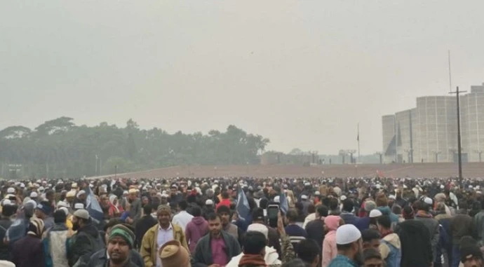 বেগম জিয়ার জানাজা ঘিরে মানিক মিয়া অ্যাভিনিউয়ে জনতার ঢল