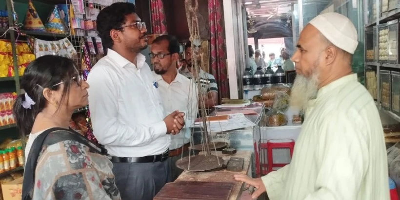 নোংরা পরিবেশে মিষ্টি তৈরি, দুই প্রতিষ্ঠানকে ভোক্তা অধিকারের জরিমানা