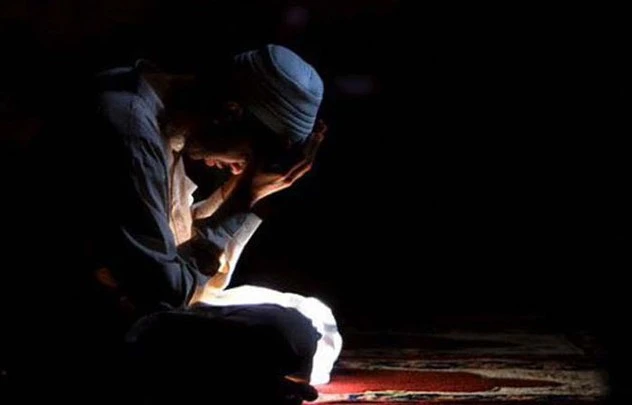 গভীর রাতে তাহাজ্জুদ  নামাজের নিয়ম ও আমলসমূহ