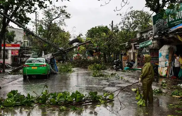 ভিয়েতনামে টাইফুন বুয়ালোইয়ের তাণ্ডবে মৃতের সংখ্যা বেড়ে ১৯