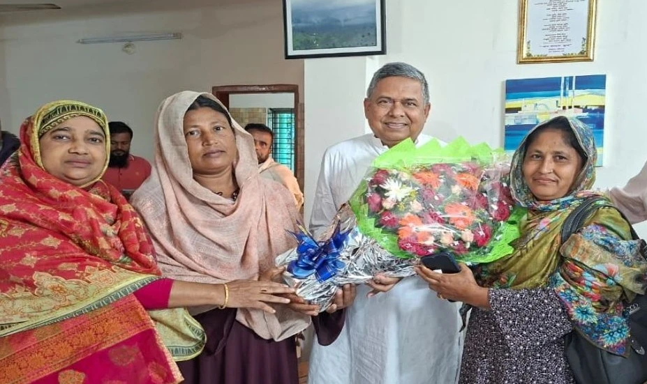 বিএনপিতে যোগ দিলেন গাজীপুরের তিন ইউপি সদস্য