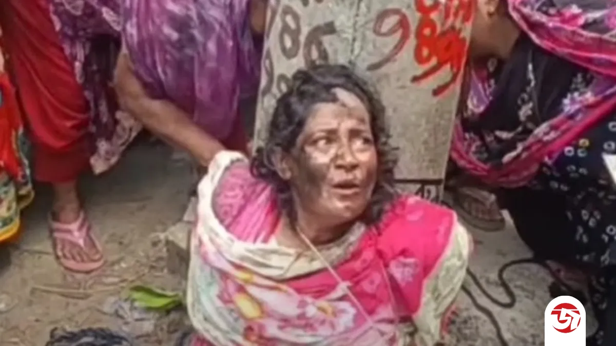চুলকেটে মুখে কালি দিয়ে খুঁটিতে বেঁধে নারীকে মারধর