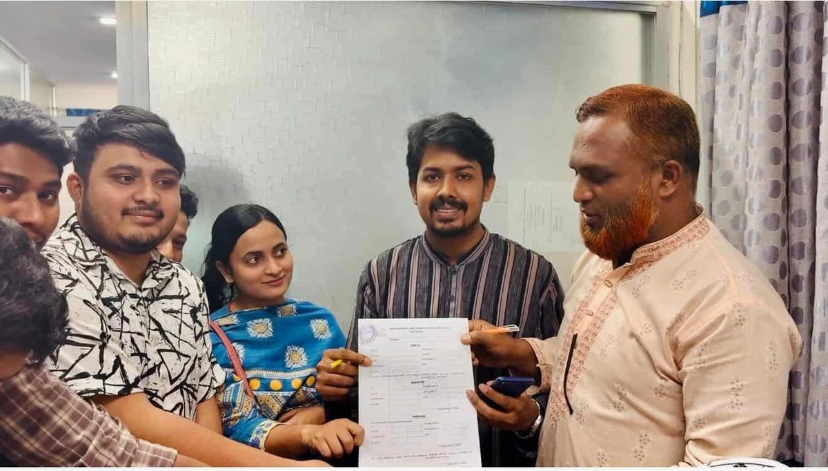 স্বতন্ত্র জিএস পদে মনোনয়ন নিলেন রাশিদুল ইসলাম